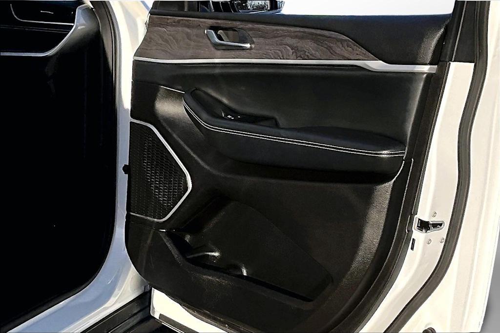 Thumbnail: 2022 Jeep Grand Cherokee L - 21