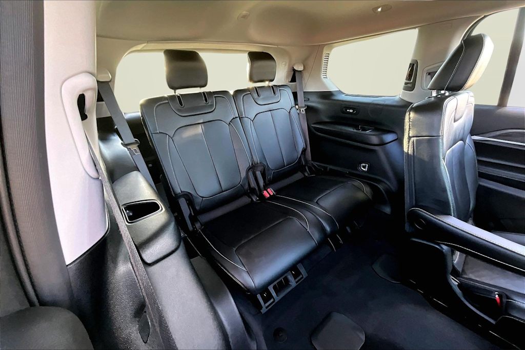 Thumbnail: 2022 Jeep Grand Cherokee L - 29