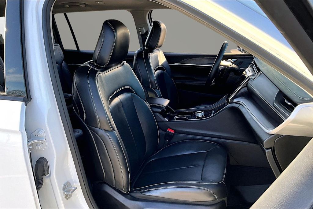 Thumbnail: 2022 Jeep Grand Cherokee L - 9