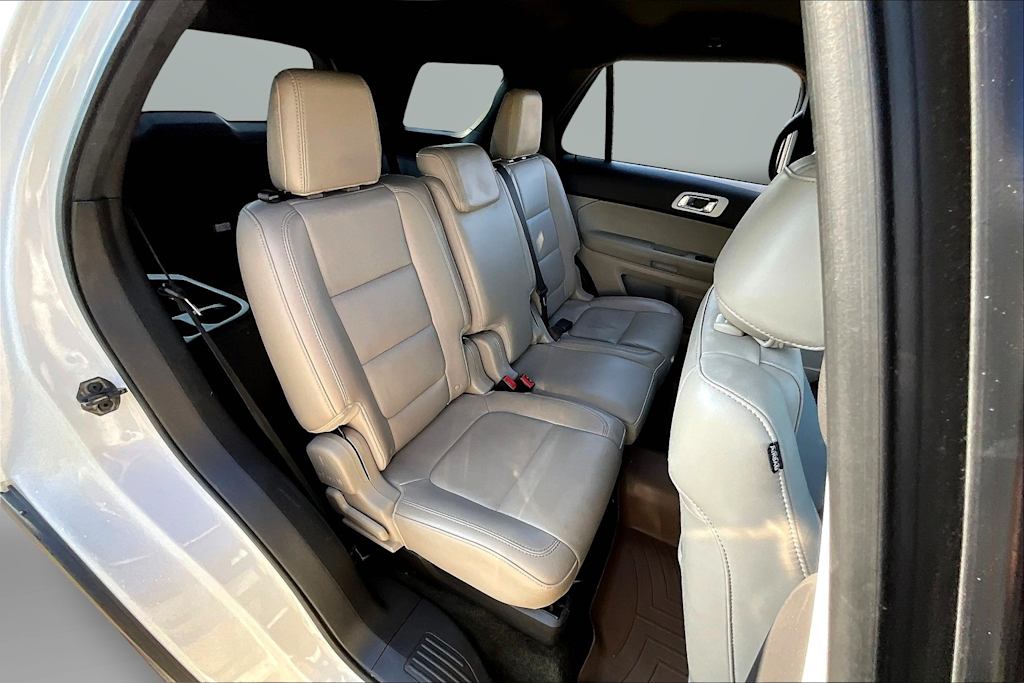 Thumbnail: 2013 Ford Explorer - 29