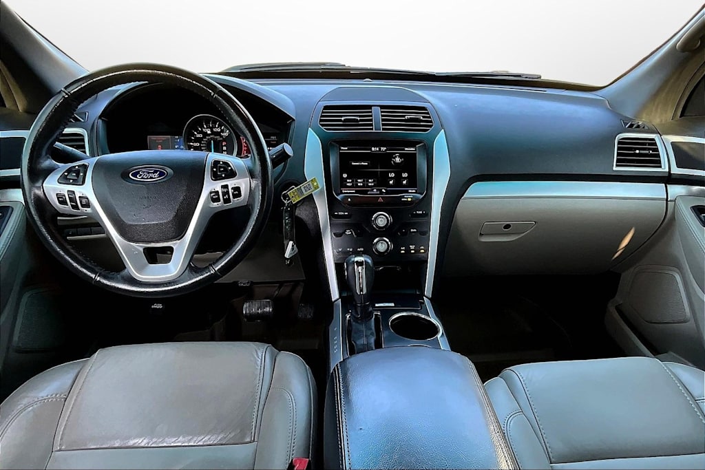 Thumbnail: 2013 Ford Explorer - 12