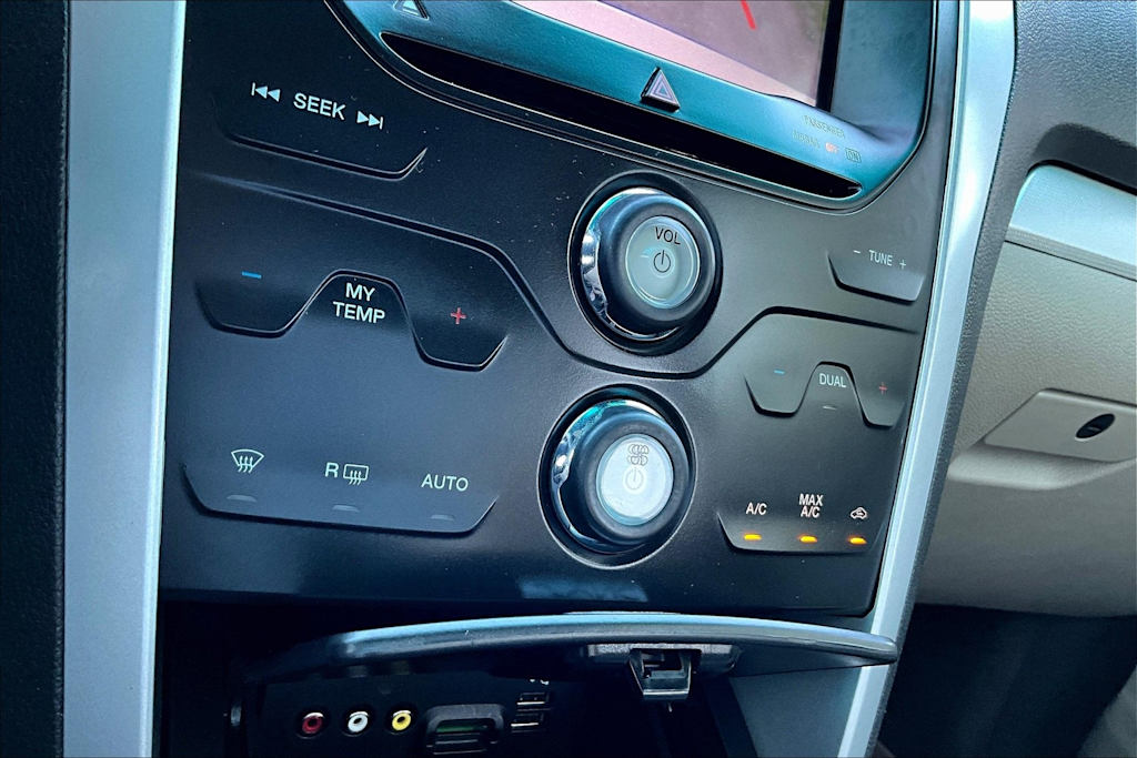 Thumbnail: 2013 Ford Explorer - 27