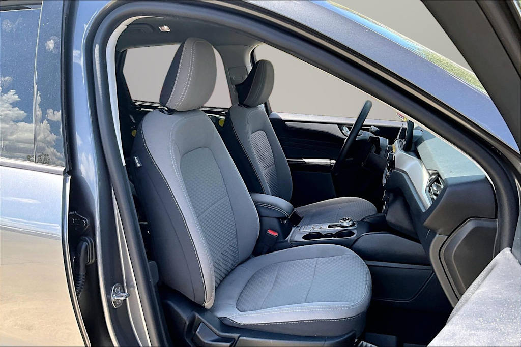 Thumbnail: 2021 Ford Escape - 7