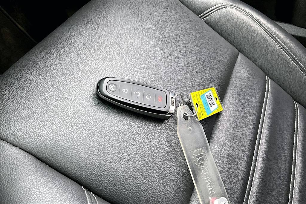 Thumbnail: 2019 Ford Escape - 16