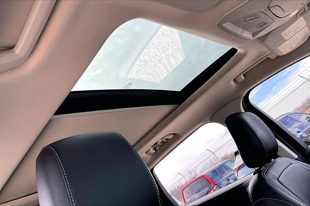 Thumbnail: 2019 Ford Escape - 21