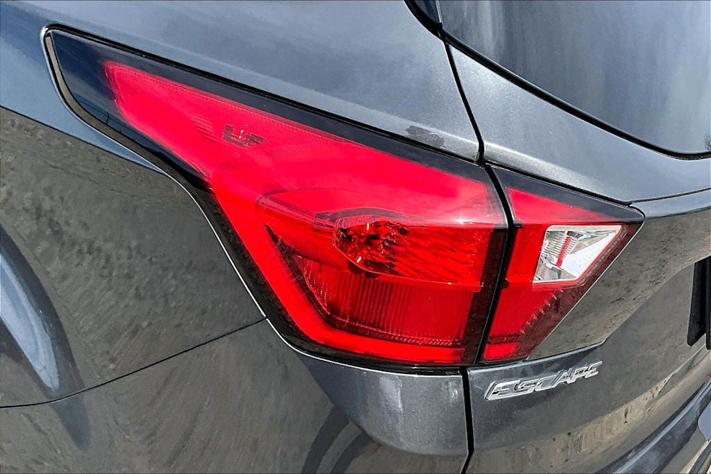 Thumbnail: 2019 Ford Escape - 32