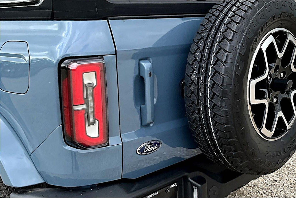 Thumbnail: 2023 Ford Bronco - 30