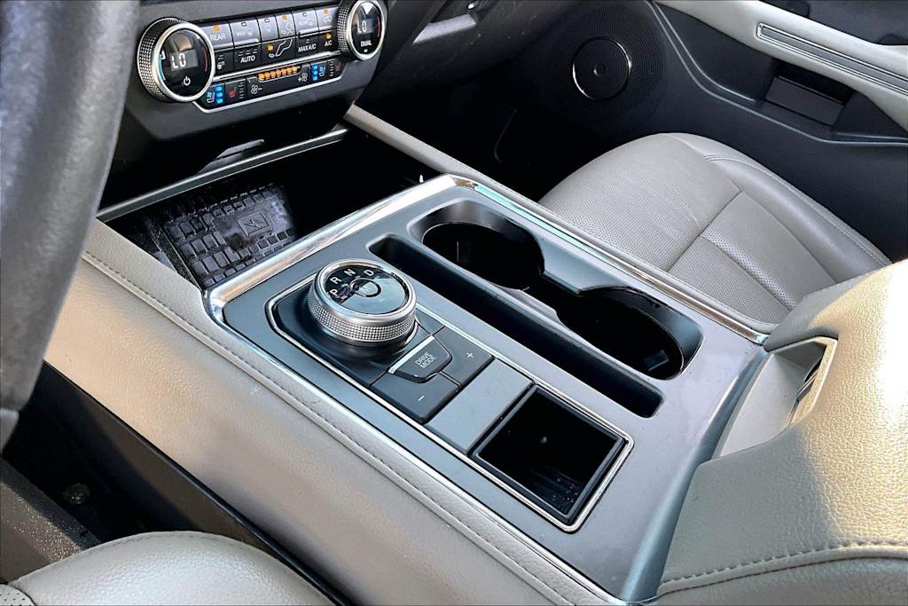 Thumbnail: 2019 Ford Expedition - 14