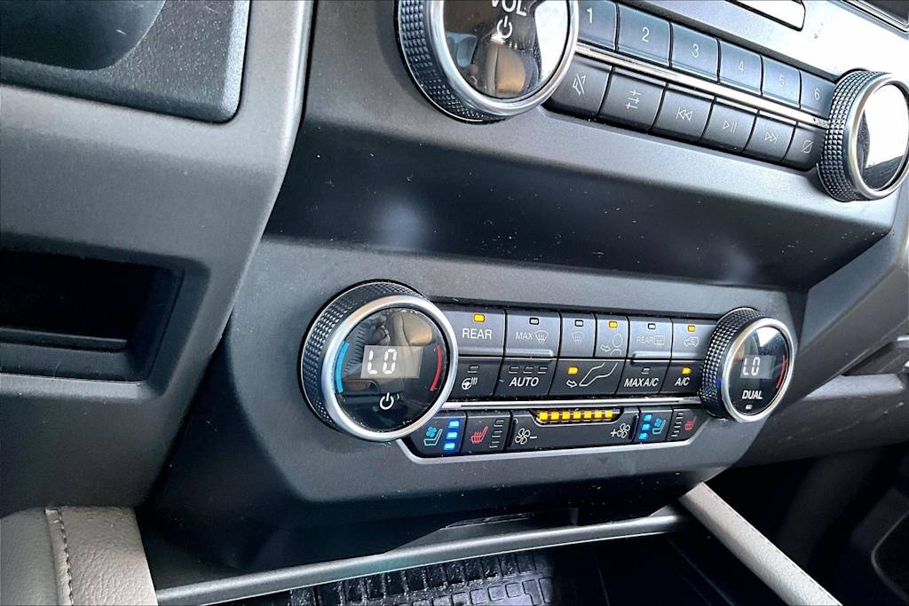 Thumbnail: 2019 Ford Expedition - 26