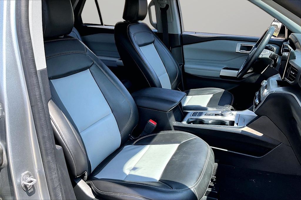 Thumbnail: 2022 Ford Explorer - 8