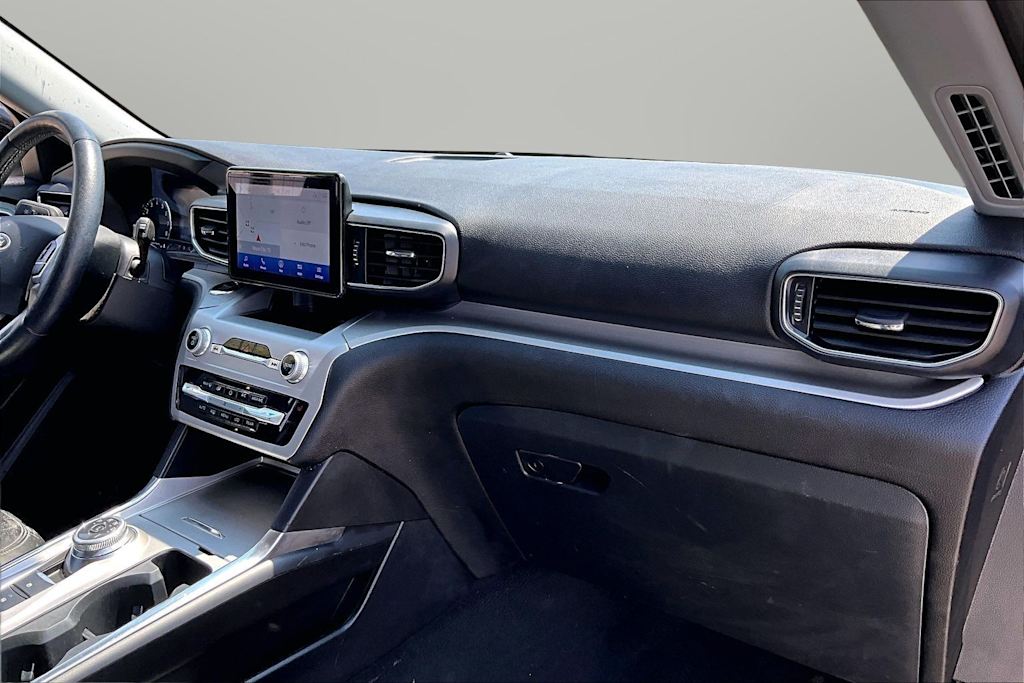Thumbnail: 2022 Ford Explorer - 12