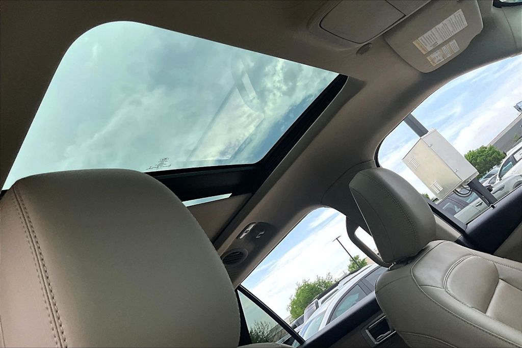 Thumbnail: 2022 Ford Explorer - 20