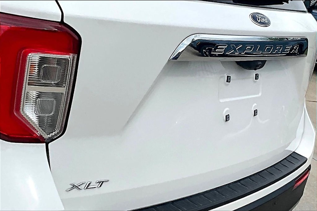 Thumbnail: 2022 Ford Explorer - 30