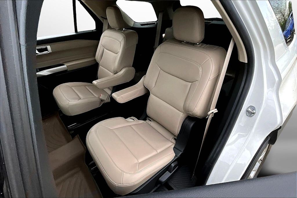 Thumbnail: 2022 Ford Explorer - 11