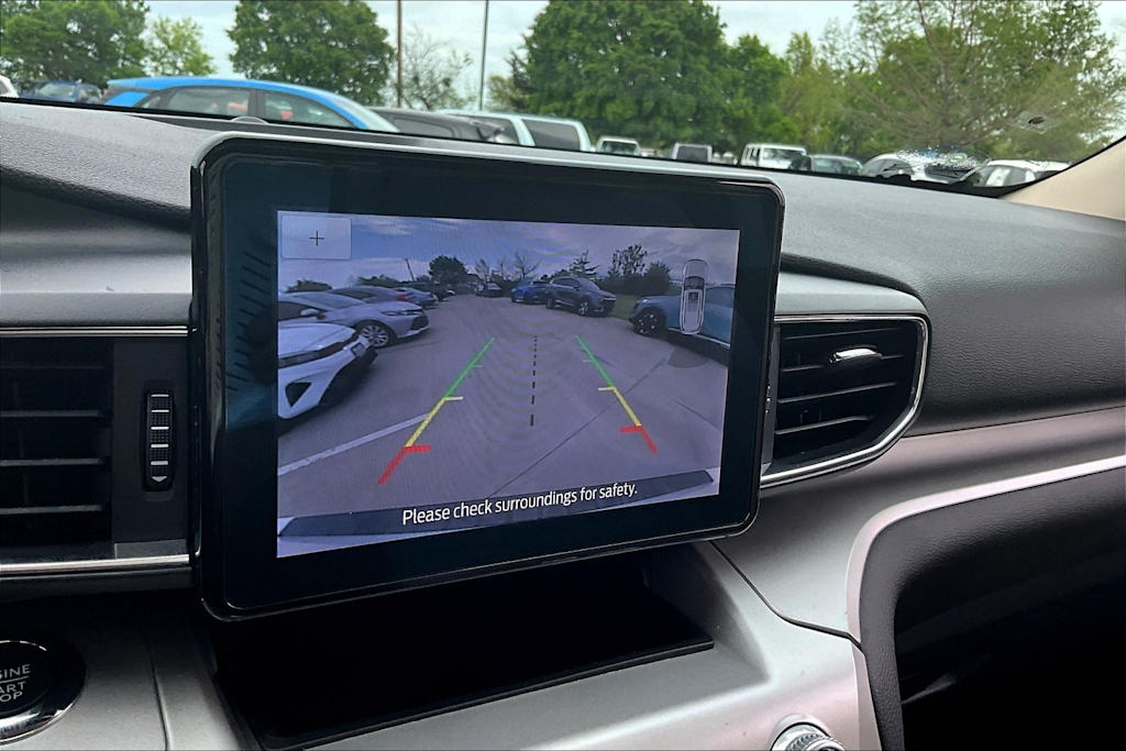 Thumbnail: 2022 Ford Explorer - 23