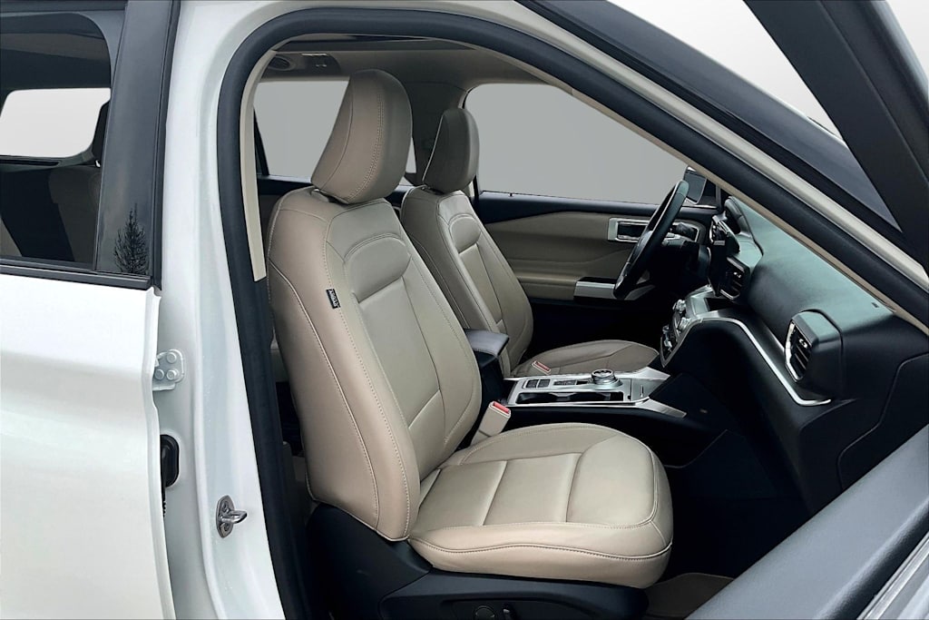 Thumbnail: 2022 Ford Explorer - 9