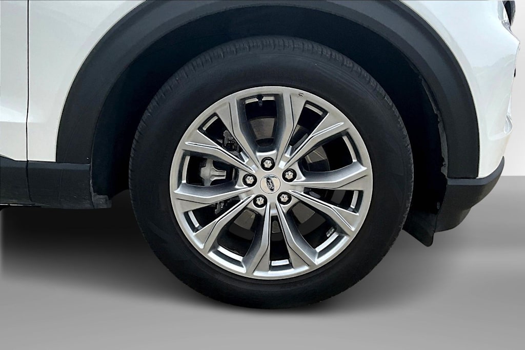 Thumbnail: 2022 Ford Explorer - 7