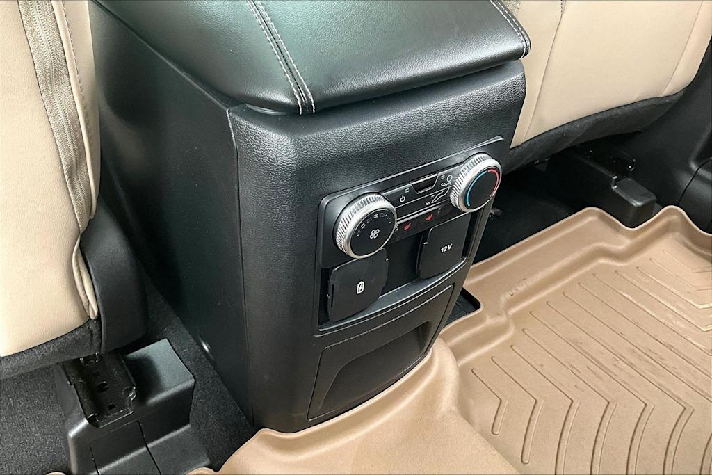 Thumbnail: 2022 Ford Explorer - 25