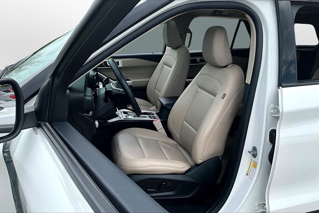 Thumbnail: 2022 Ford Explorer - 10