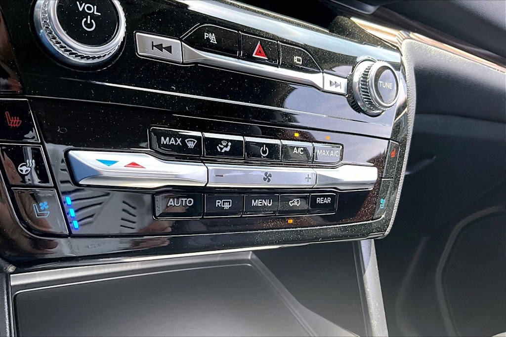 Thumbnail: 2023 Ford Explorer - 20