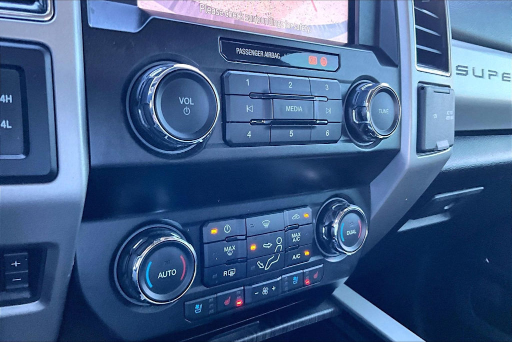 Thumbnail: 2020 Ford F-250 - 25