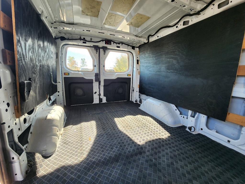 2021 Ford Transit Series 250 18