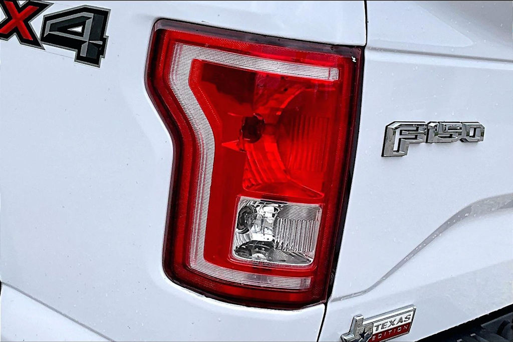 Thumbnail: 2015 Ford F-150 - 28