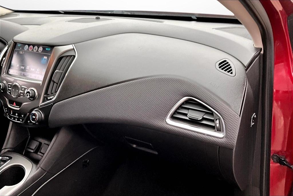 Thumbnail: 2017 Chevrolet Cruze - 20