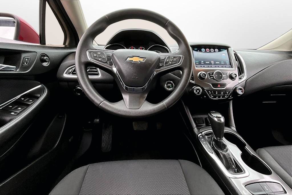 Thumbnail: 2017 Chevrolet Cruze - 2