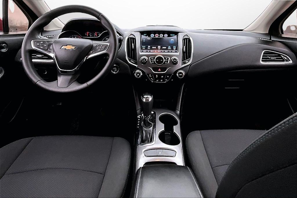 Thumbnail: 2017 Chevrolet Cruze - 13