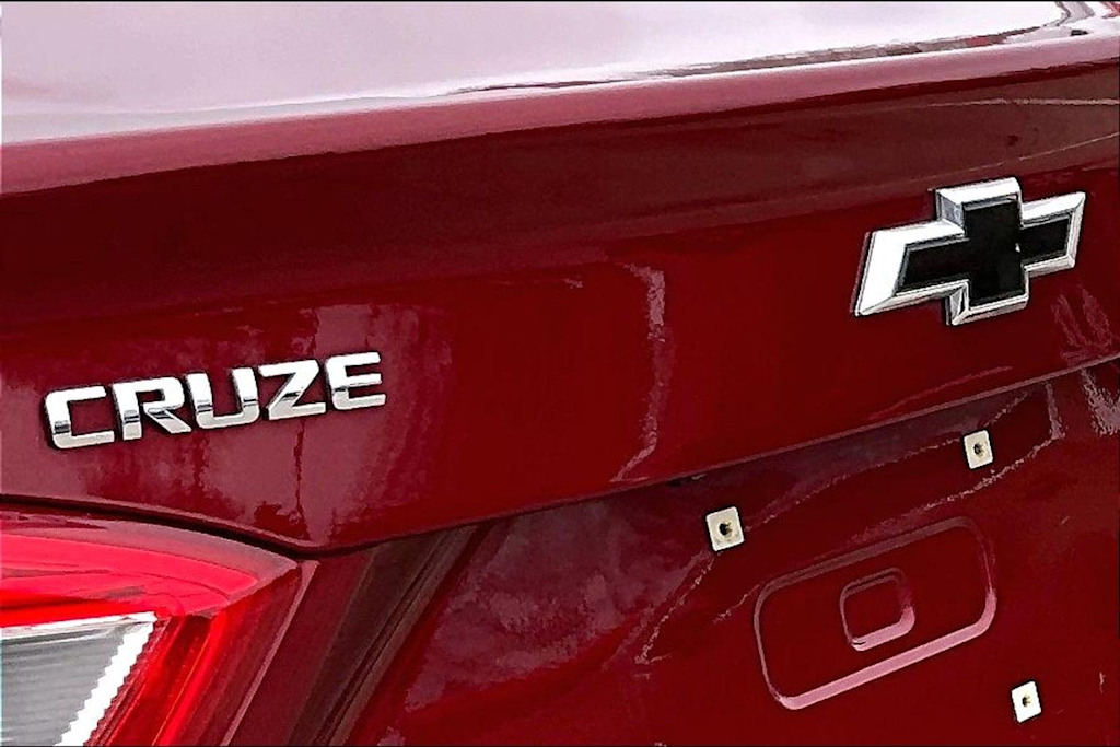 Thumbnail: 2017 Chevrolet Cruze - 30