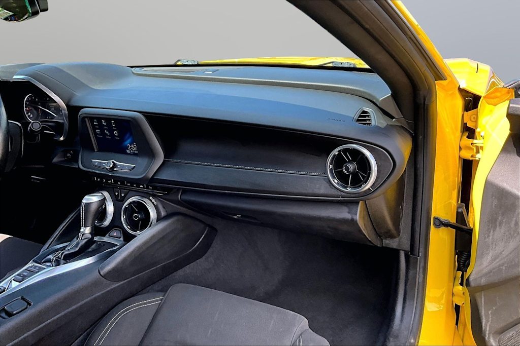 Thumbnail: 2018 Chevrolet Camaro - 4