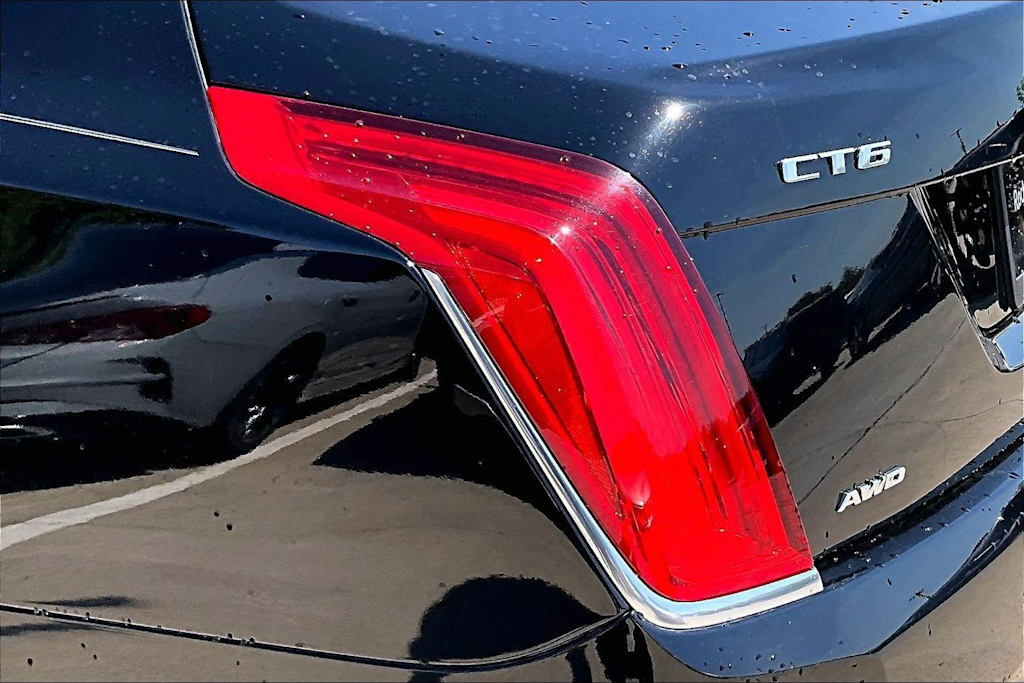 Thumbnail: 2016 Cadillac CT6 - 21