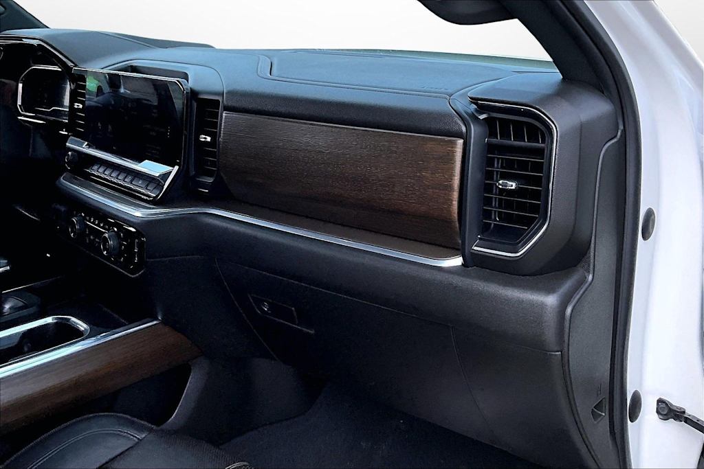 Thumbnail: 2022 Chevrolet Silverado 1500 - 18