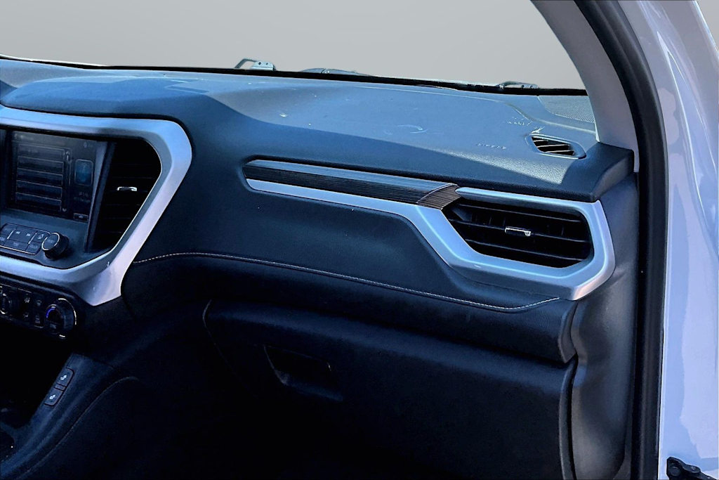 Thumbnail: 2019 GMC Acadia - 18