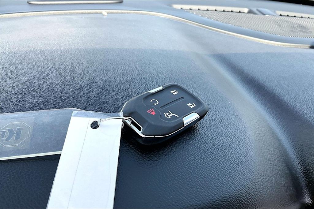 Thumbnail: 2023 GMC Acadia - 16