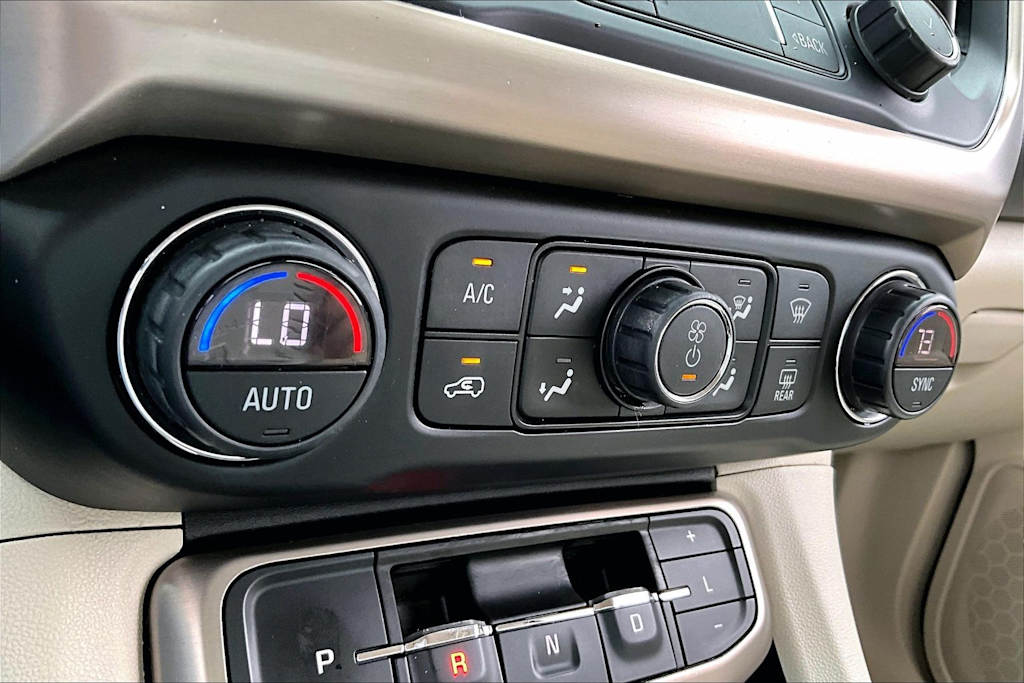 Thumbnail: 2020 GMC Acadia - 26