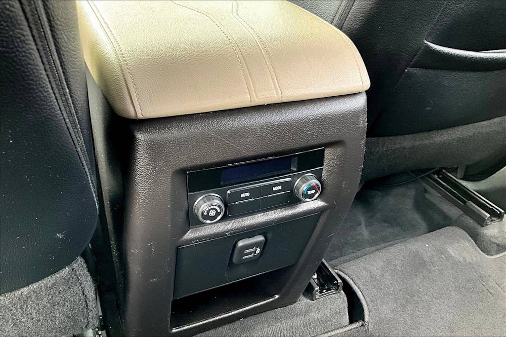 Thumbnail: 2022 Chevrolet Traverse - 25