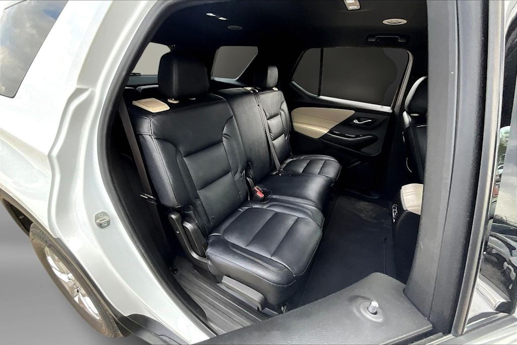 Thumbnail: 2022 Chevrolet Traverse - 28