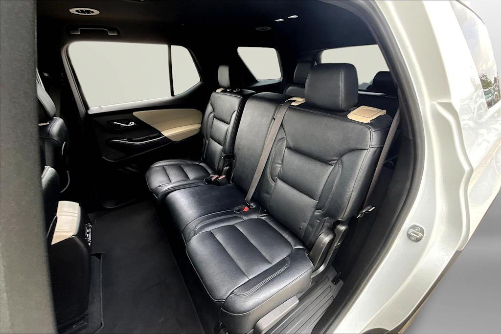 Thumbnail: 2022 Chevrolet Traverse - 10