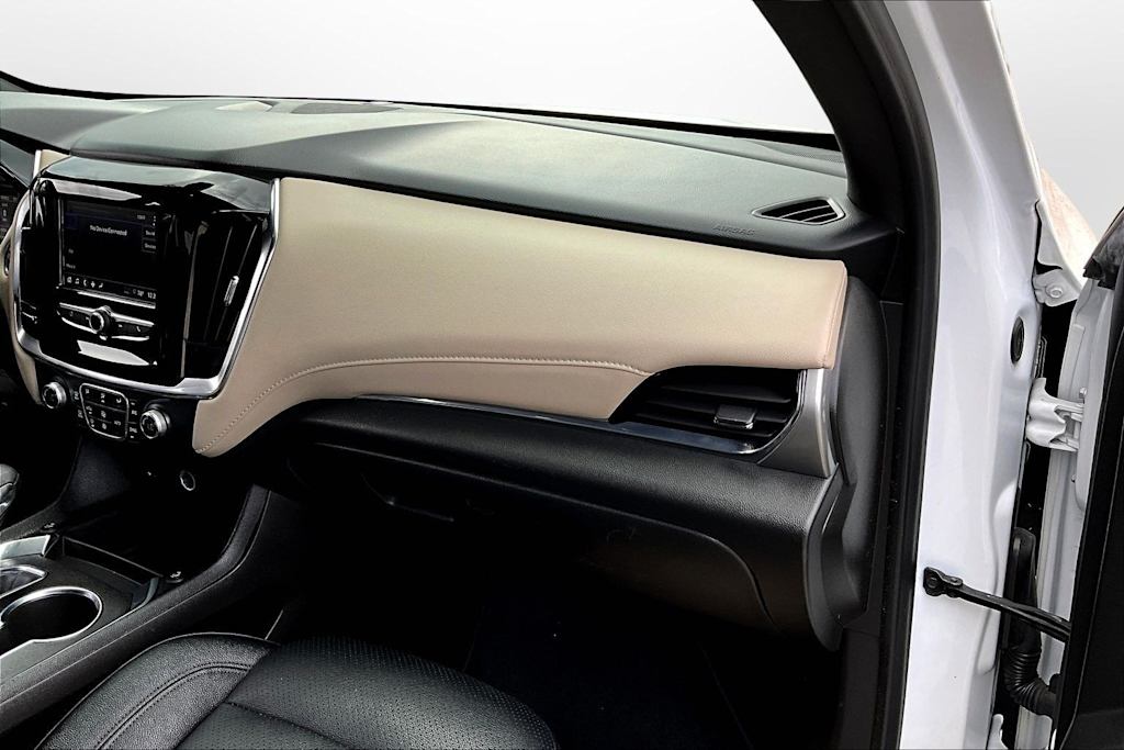 Thumbnail: 2022 Chevrolet Traverse - 19