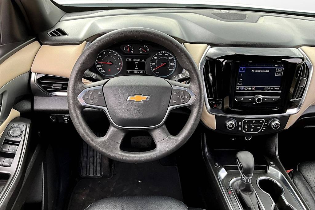 Thumbnail: 2022 Chevrolet Traverse - 2
