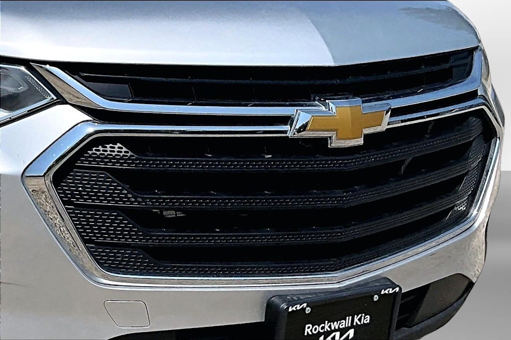 Thumbnail: 2021 Chevrolet Traverse - 23