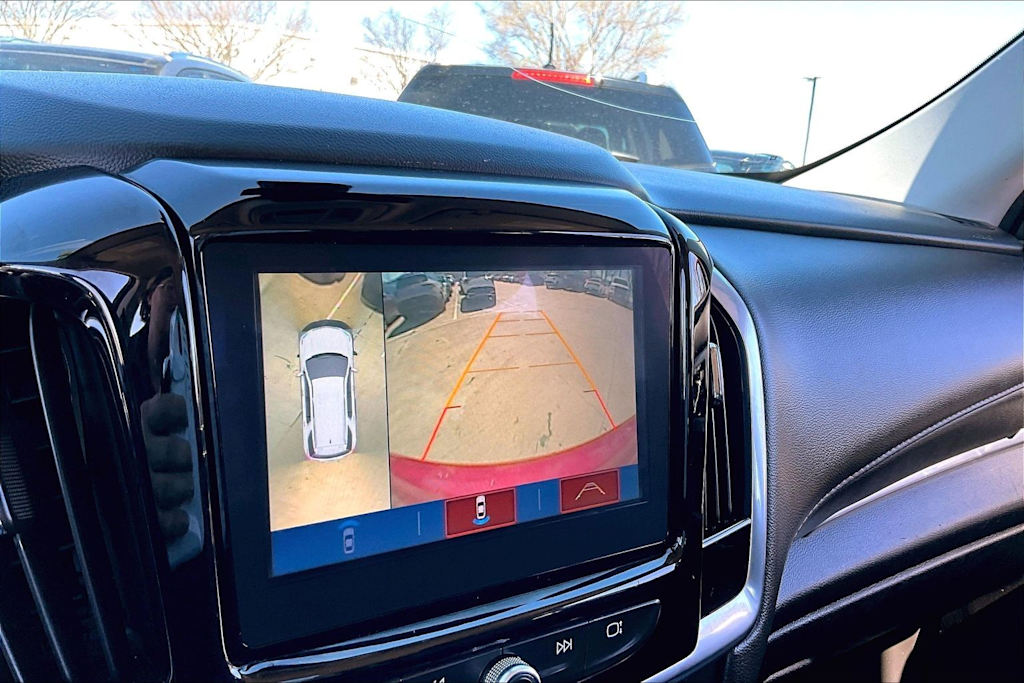 Thumbnail: 2019 Chevrolet Traverse - 23