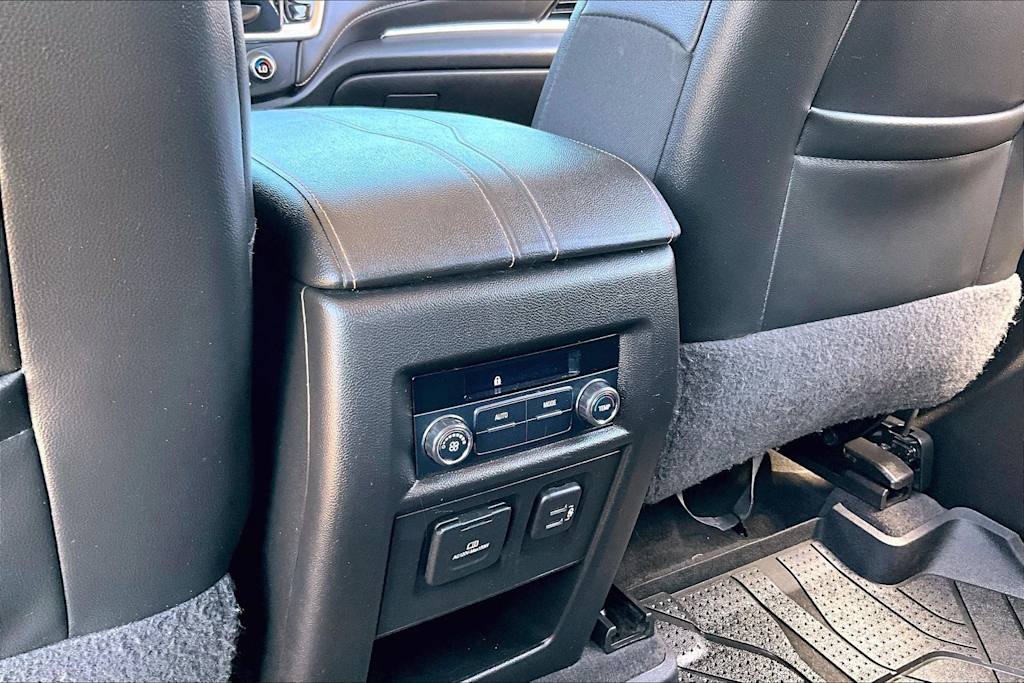 Thumbnail: 2019 Chevrolet Traverse - 25