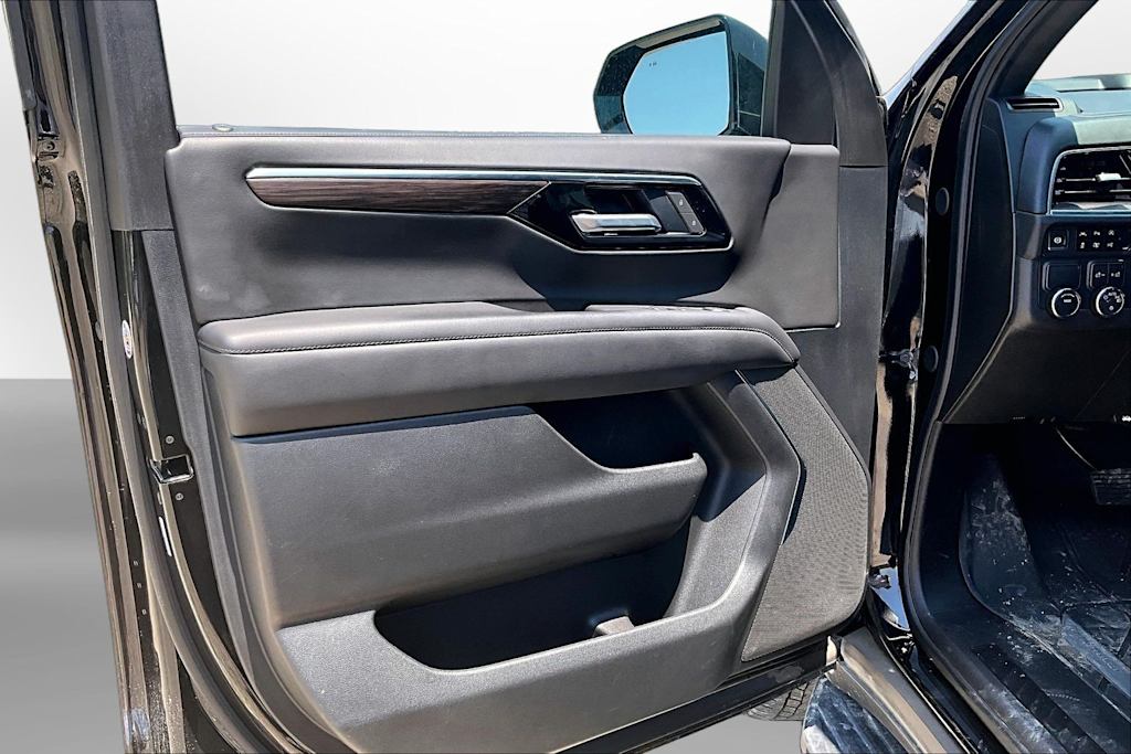 Thumbnail: 2025 Chevrolet Tahoe - 22