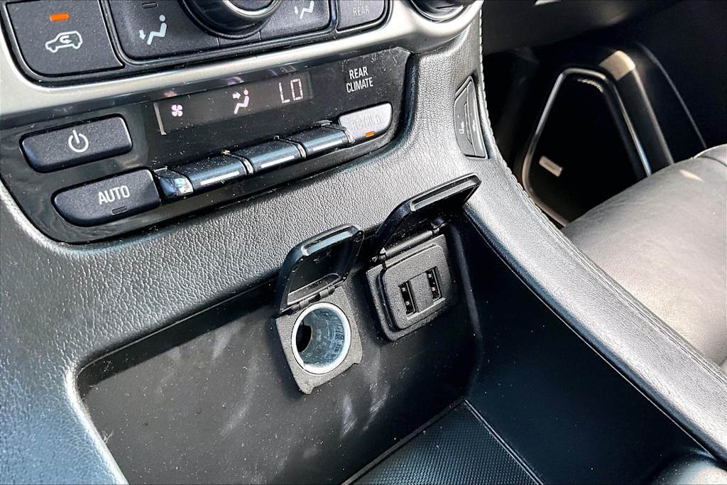 Thumbnail: 2019 Chevrolet Tahoe - 24