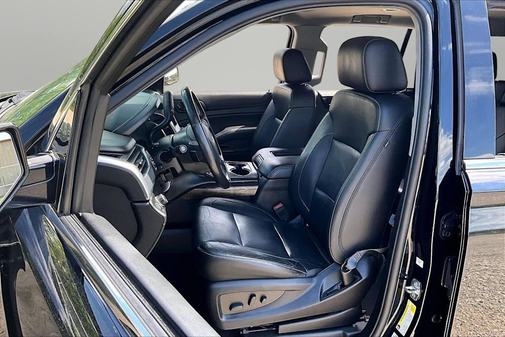 Thumbnail: 2019 Chevrolet Tahoe - 10