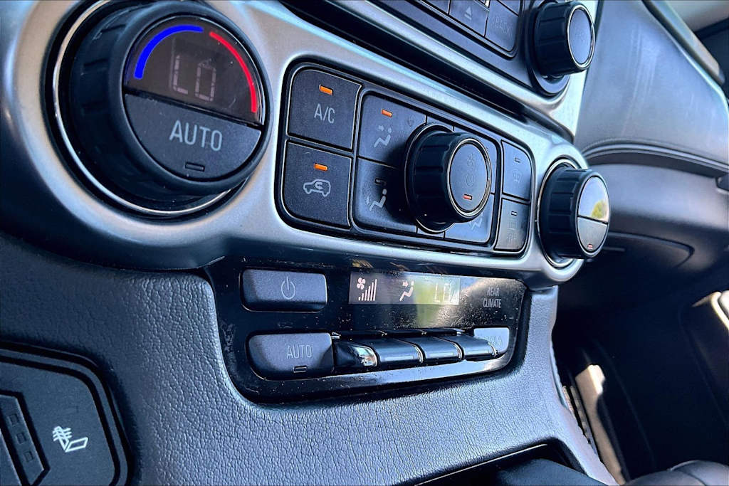 Thumbnail: 2019 Chevrolet Tahoe - 24