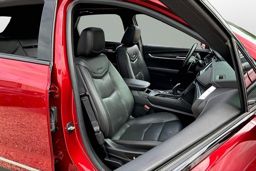 Thumbnail: 2020 Cadillac XT5 - 8